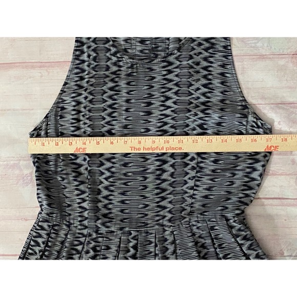 JOIE Silk Sleeveless Dress size Large Gray Black Aztec Pleated Fit and Flare - Picture 9 of 12